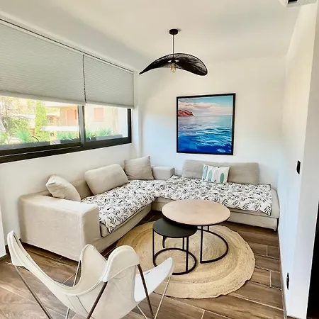 Osmoz Port-pin Par Dodo A Appartement Cassis